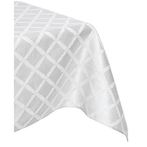 Lenox Laurel Leaf 70"x86" Oval Tablecloth, Platinum