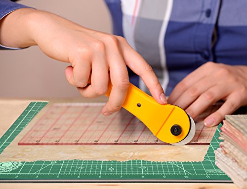 Calibre Art 14x14 Green Rotating Self-Healing Cutting Mat with Grid for Quilting