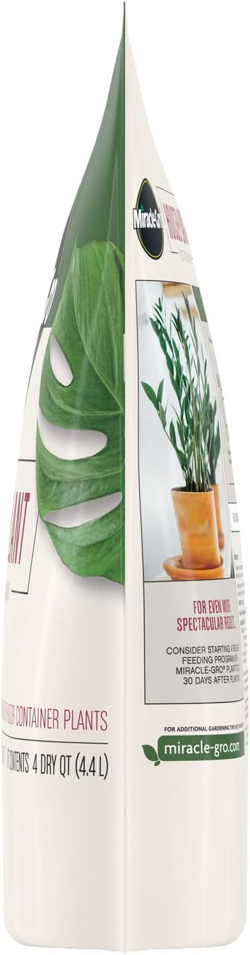 Miracle-Gro Houseplant Potting Mix - Fertilized Soil, Gnats Resistant - 4 Qt. (2-Pack)