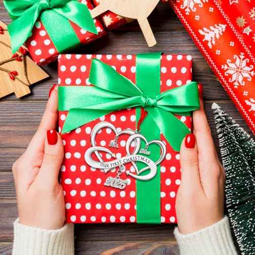 Our First Christmas as Mr & Mrs Ornament 2025 Christmas Decoration, Married 2025 Ornament 1st Year Wedding Gifts Metal, Bridal Shower Gift for Newlywed Couple Wedding
