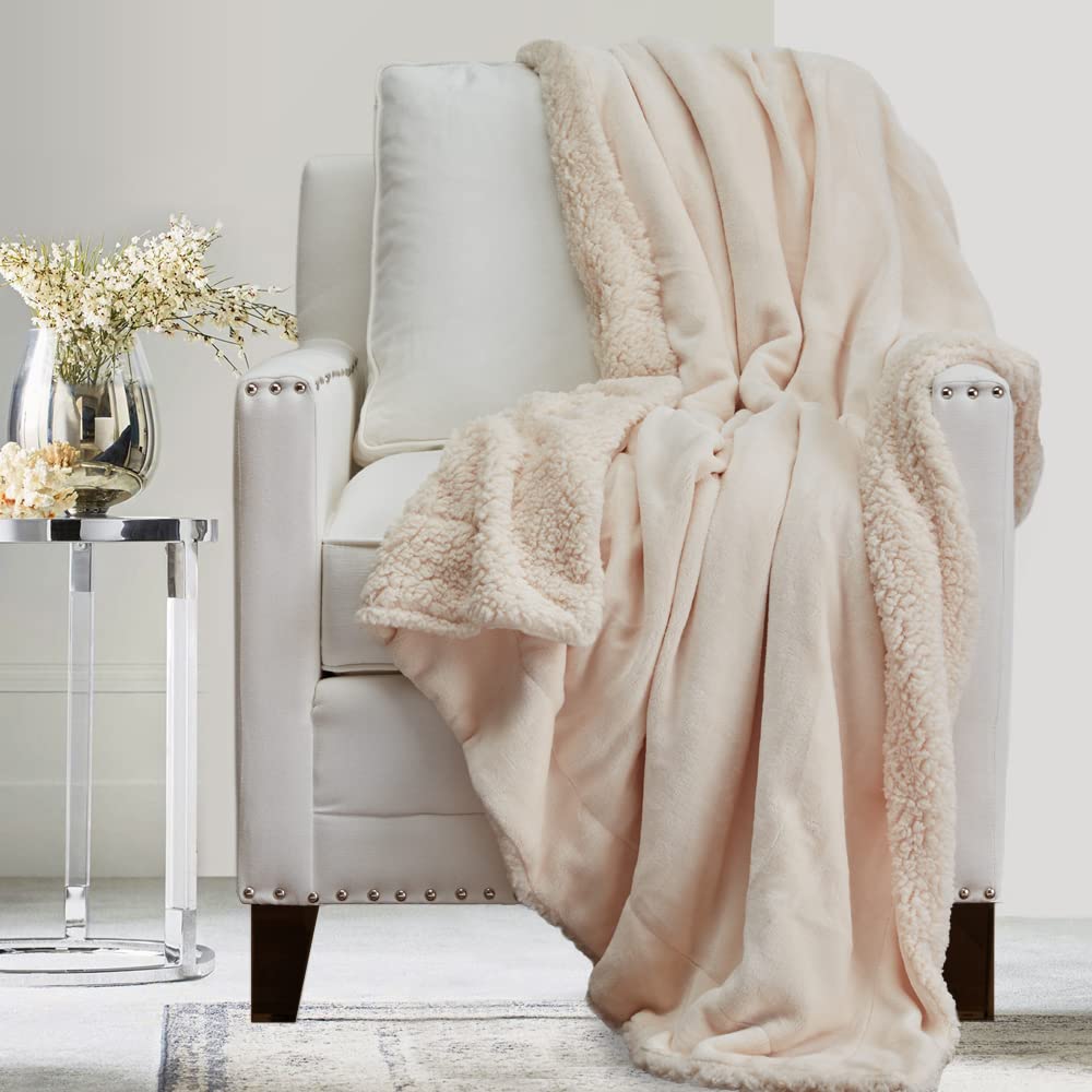 The Connecticut Home Co Bedding Blanket, Queen 90x90, Soft Plush Velvet and Sherpa, Warm Throws for Bed, Gift for Women, Bedroom Luxury Home Decor Accent Blankets for Couch Sofa Chair, Cream