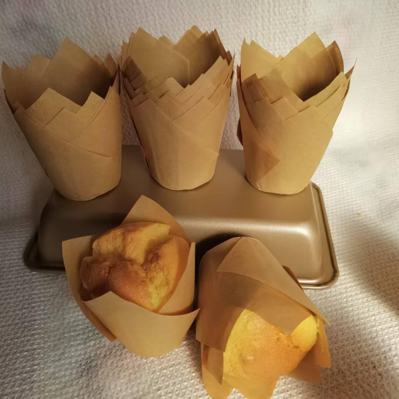 200pcs Natural Tulip Cupcake Liners for Baking, Unbleached Cupcake Liner, Greaseproof Parchment Paper Muffin Liners, Tulip Muffin Liners for Party, Christmas, Valentines