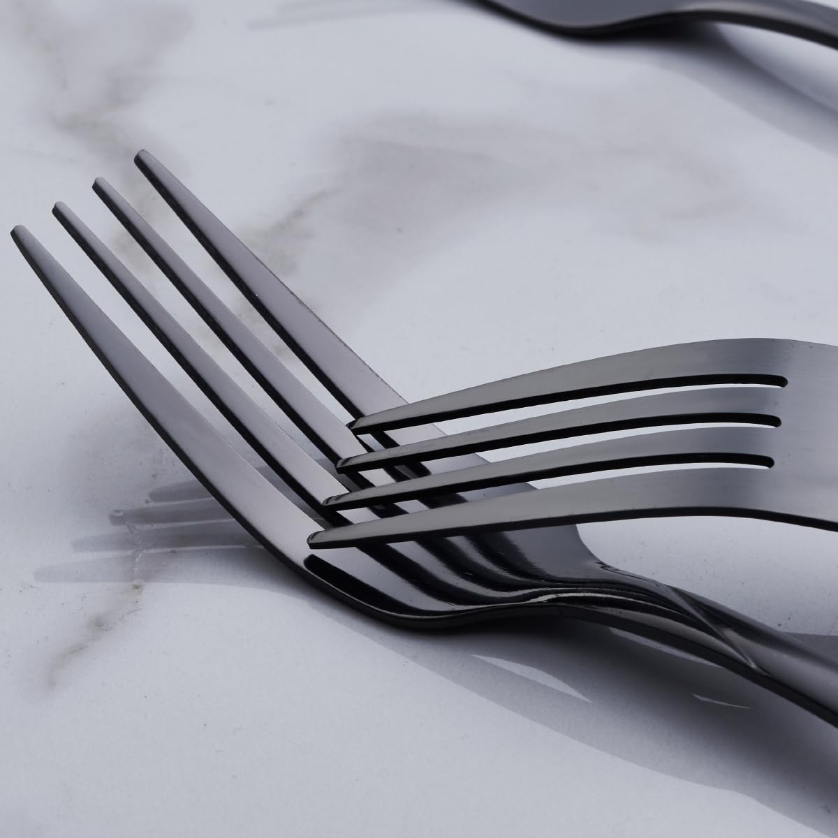Seeshine Black Silverware Set for 6, 30-Piece Stainless Steel Flatware Set, Shiny Black Metal Cutlery Set, Include Fork, Knife and Spoon Set, Dishwasher Safe