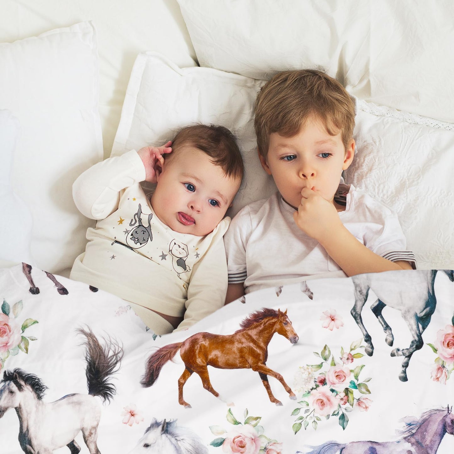 JarThenaAMCS Floral Horse Fuzzy Blanket 60 x 50 Inch Farmhouse Throw Blanket Watercolor Flower Cow Soft Cozy Flannel Blankets for Home Chair Sofa Couch Bed