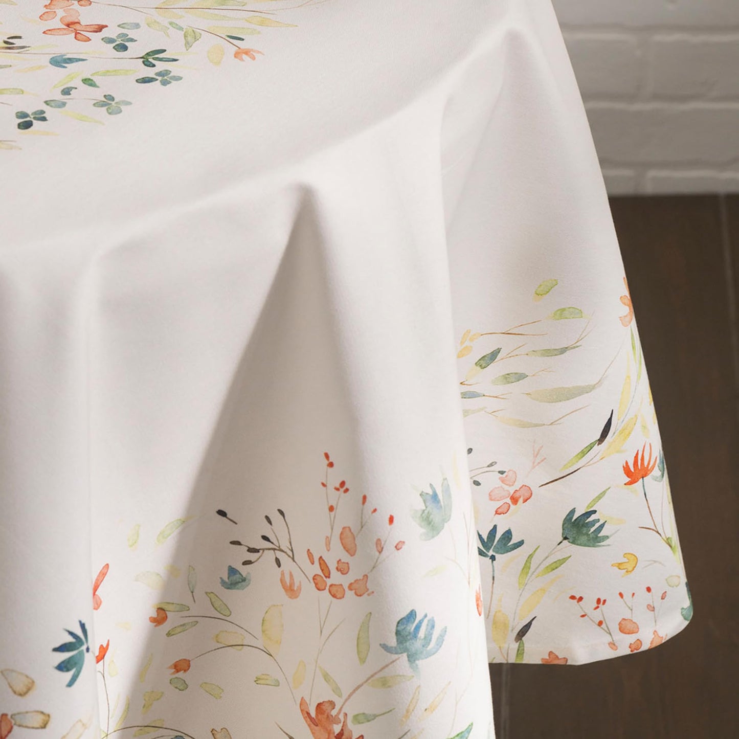 Maison d' Hermine Table Cloth Round Table 100% Cotton 63 Round Inches Tablecloth Reusable Decorative for Dining Kitchen Room Farmhouse Home Gifts for Mothers Day Spring Summer - Colmar