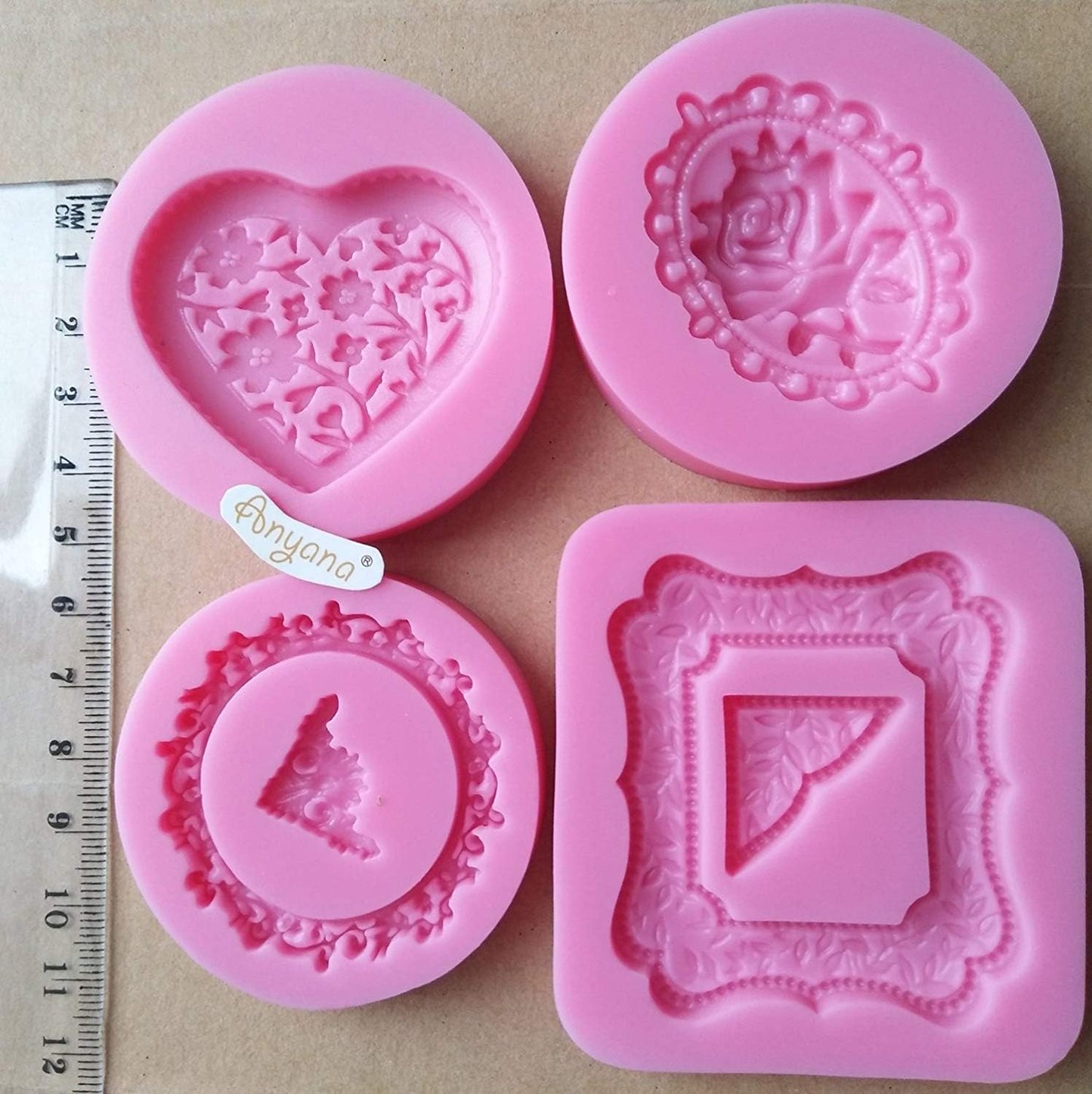 Heart-Shaped Mini Wedding Rose Corner Mirror Frame & Silicone Cake Mold Set