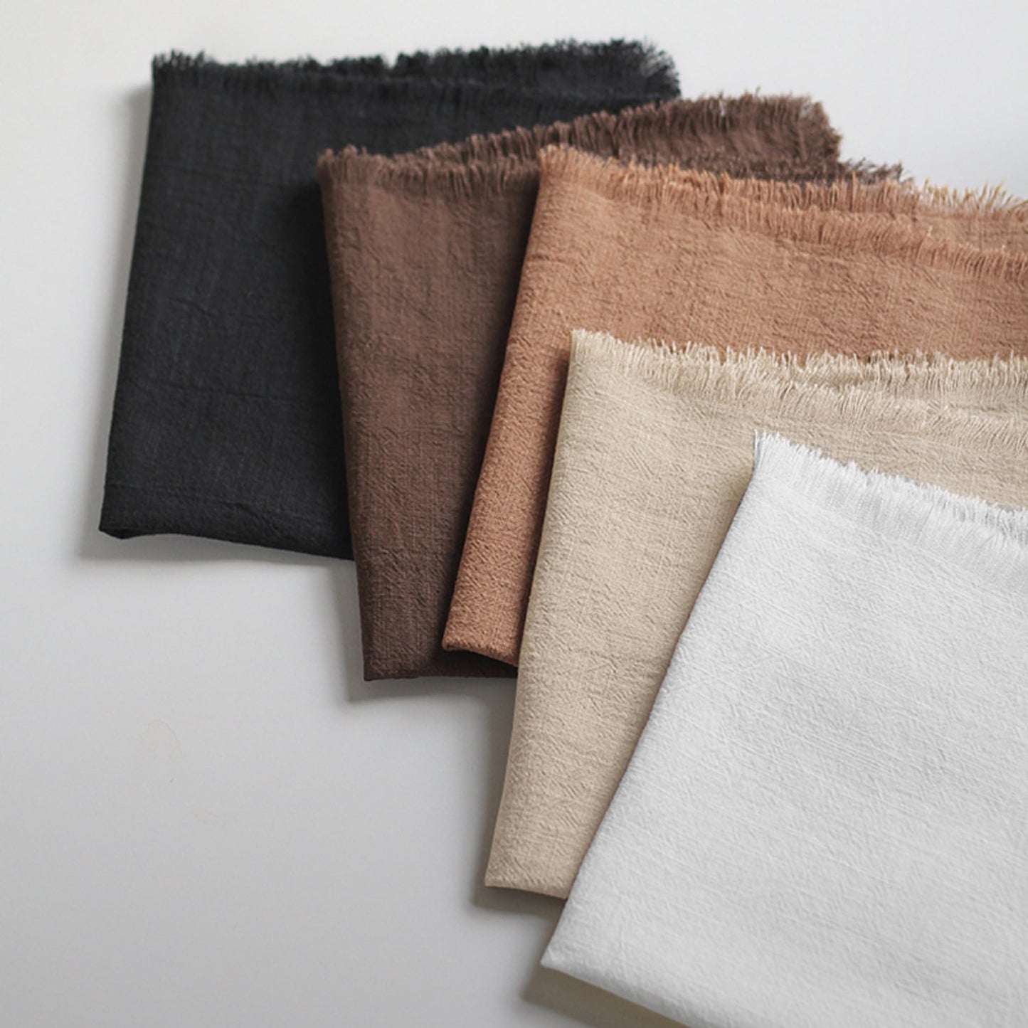 Ayuzawa Handmade Cloth Napkins 100% Cotton Napkins with Fringe,Delicate Handmade Cloth Napkins for Dinners, Parties, Weddings and More,18 x 18 Inch Set of 4 - White