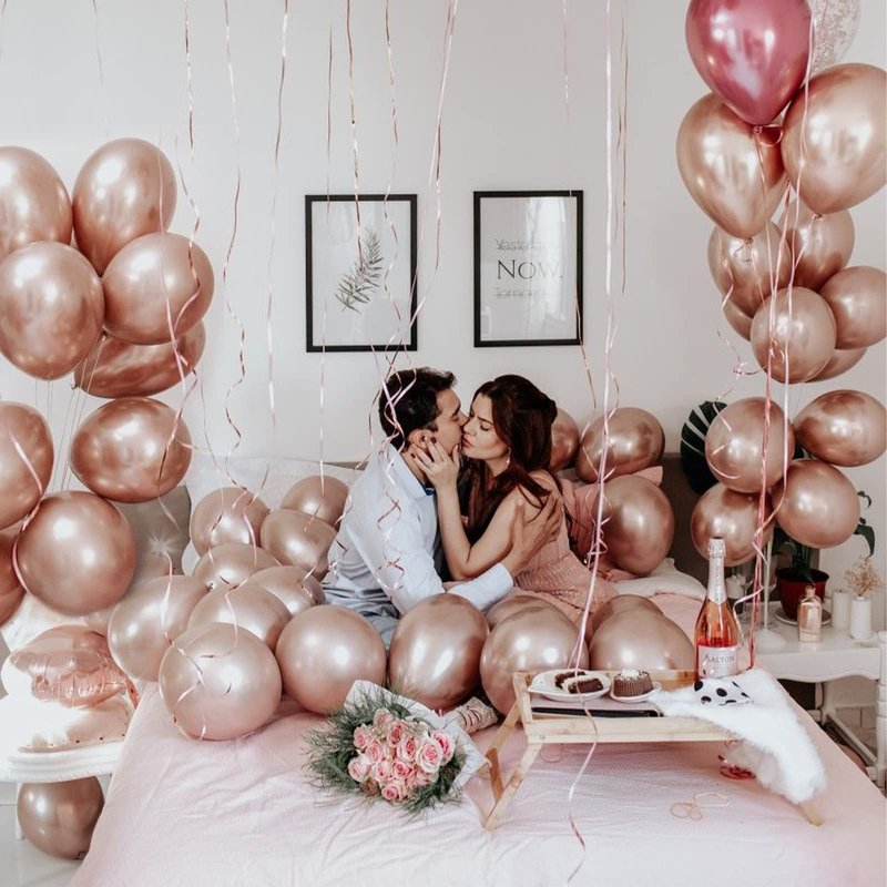 PartyWoo Rose Gold Balloons 100pcs Different Sizes of 18 12 10 5 Inch Gold Balloon Arch Kit Garland for Birthday Graduation Bachelorette Bridal Shower Wedding Party Decorations Rose Gold-G107