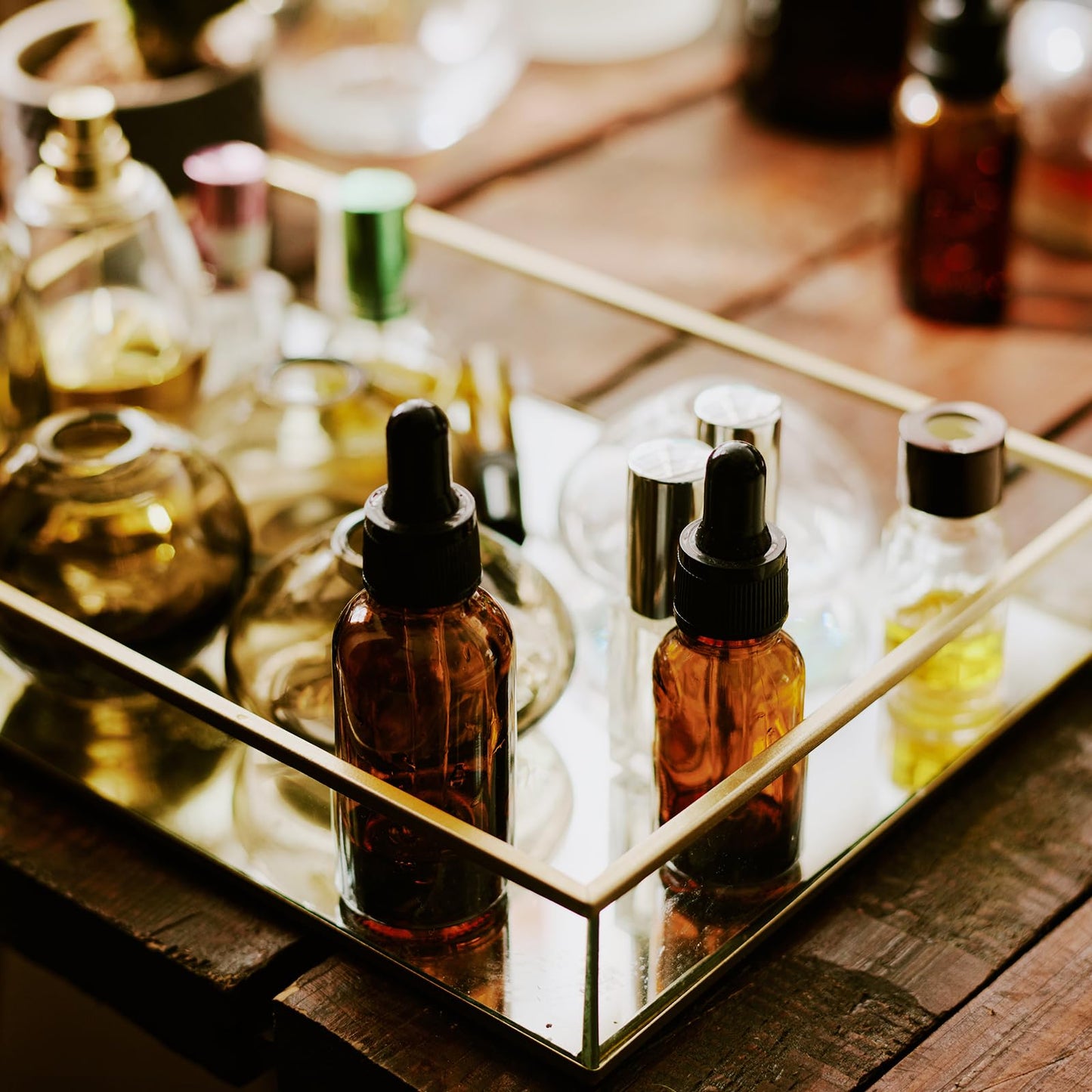 HighFree Rectangle Gold Mirror Tray, Decorative Glass Mirrored Gold Tray, Brass Gold Mirror Perfume Trays for Dresser, Vanity Tray for Cosmetics, Makeup, Trinket,Jewelry(11.8x7.9x2)