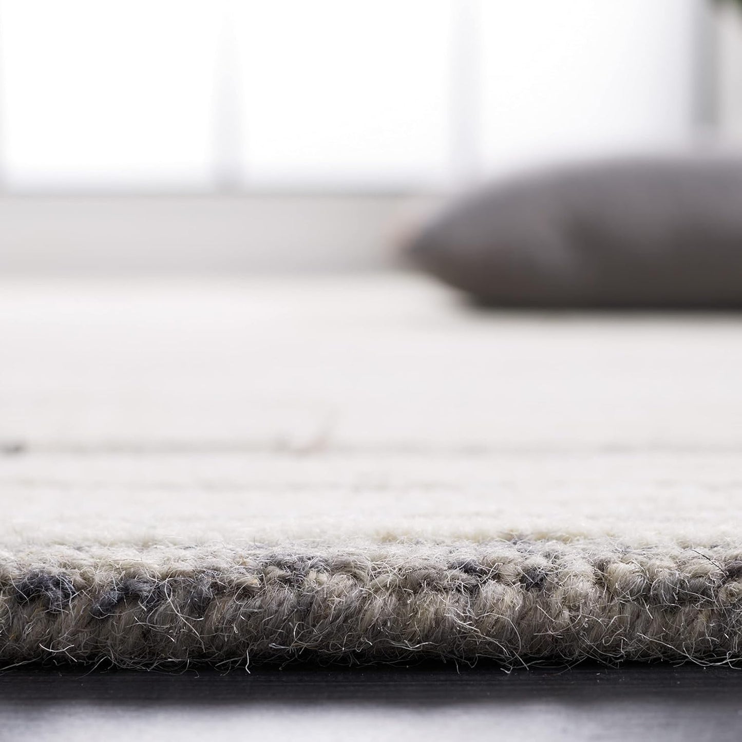 SAFAVIEH Metro Collection 3' x 5' GreyIvory MET995F Handmade Premium Wool Living Room Bedroom Entryway Accent Rug