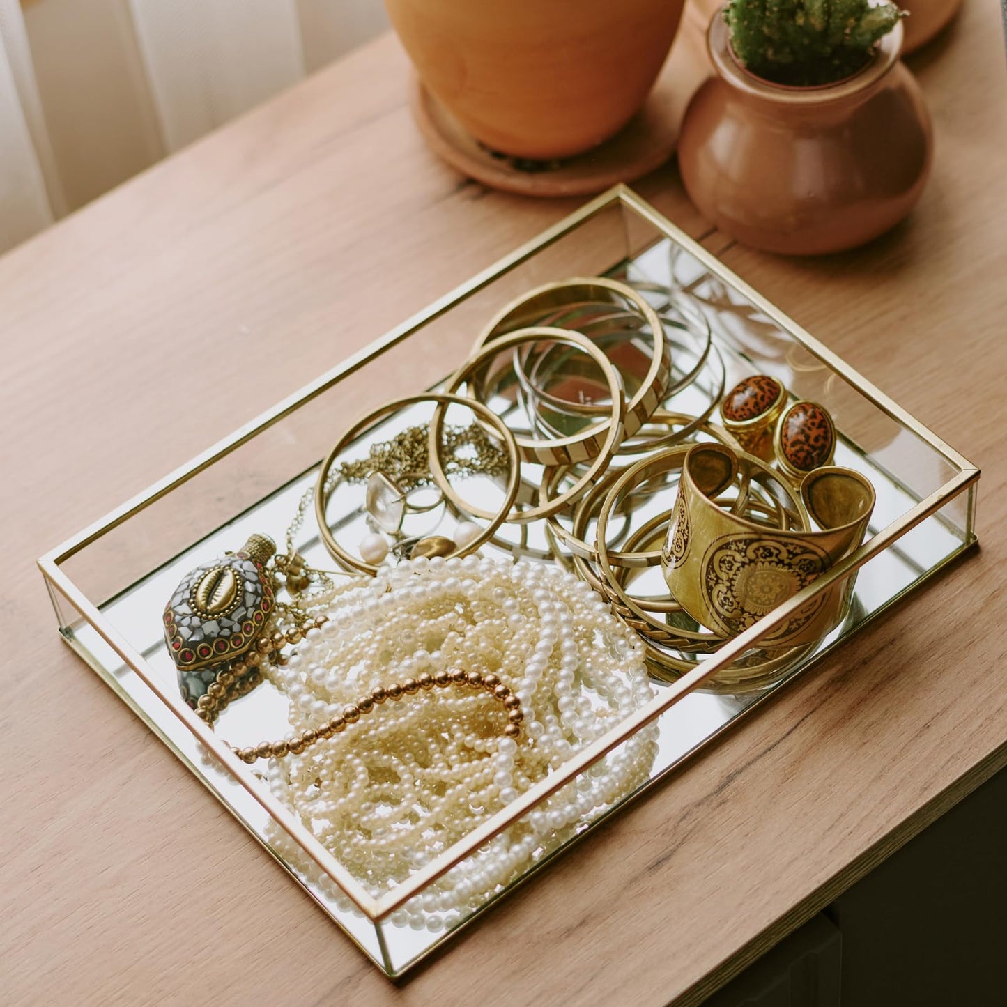 HighFree Rectangle Gold Mirror Tray, Decorative Glass Mirrored Gold Tray, Brass Gold Mirror Perfume Trays for Dresser, Vanity Tray for Cosmetics, Makeup, Trinket,Jewelry(11.8x7.9x2)