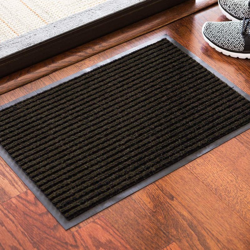 Restaurantware Comfy Feet 36 x 24 Inch No-Slip Floor Mat 1 Ribbed Carpet Utility Mat - Indoor and Outdoor for Homes Or Offices Brown Polyester Fibers Entry Mat Vinyl Backing Easy to Clean