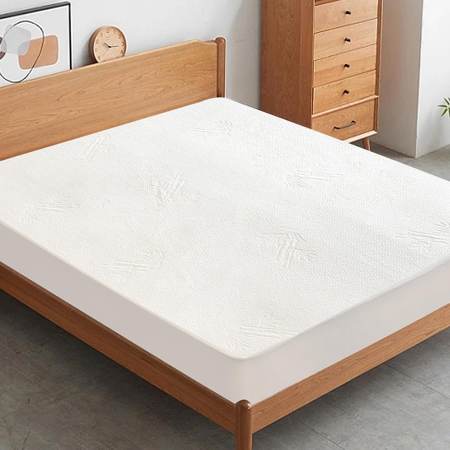 Skiennix Twin Mattress Protector - Waterproof Cooling Pad Made from Bamboo | 14" Deluxe Noiseless Topper, Machine Washable