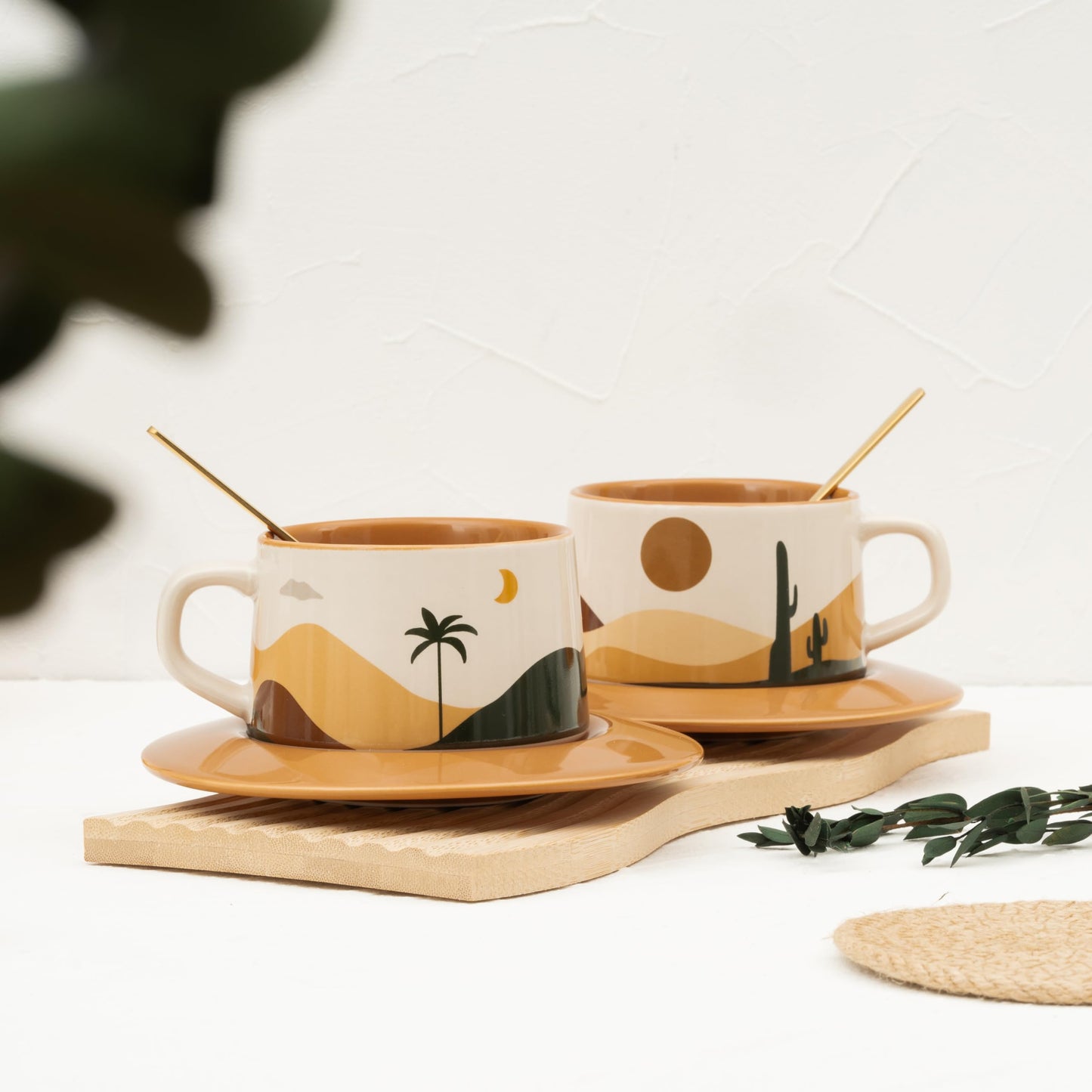 SHENDONG Latte Art Mugs Ceramic Coffee Sets of 2,Novely Tea Cups with Spoons,Creative Oasis series Mugs,250ml Coffee Cups for Cappuccino Latte Mocha,Gifts for Women and friends(Desert And Cactus)