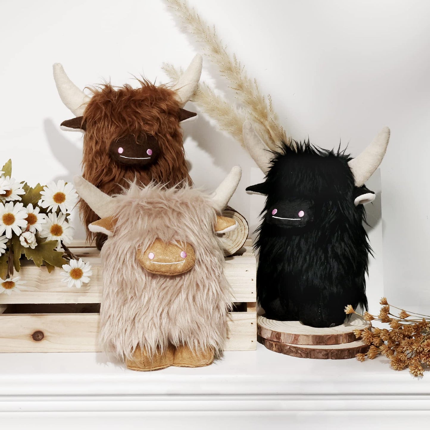 Upltowtme Highland Cow Gnomes Black Brown Cream Scottish Tomte Decor Farmhouse Nordic Dwarf Home Decoration Little Calf Gnomes Herd Collection Travel Gift for Her Set of 3