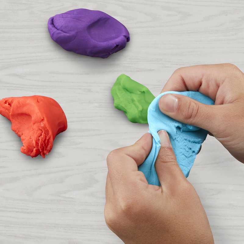 Play Doh Bulk Handout 42-Pack of 1-Ounce Modeling Compound Cans, Back to School Gifts, Prizes, & Party Favors, Kids Arts & Crafts, Preschool Toys, Ages 2+ (Amazon Exclusive)