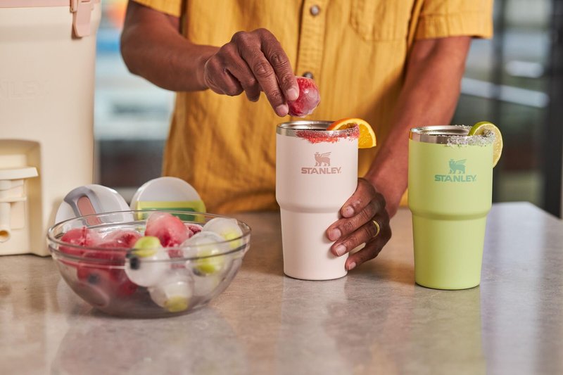 STANLEY Quencher H2.0 Tumbler with Straw 20 oz | Flowstate 3-Position Lid | Cup Holder Compatible for Travel | Insulated Stainless Steel Cup | BPA-Free | Rose Quartz