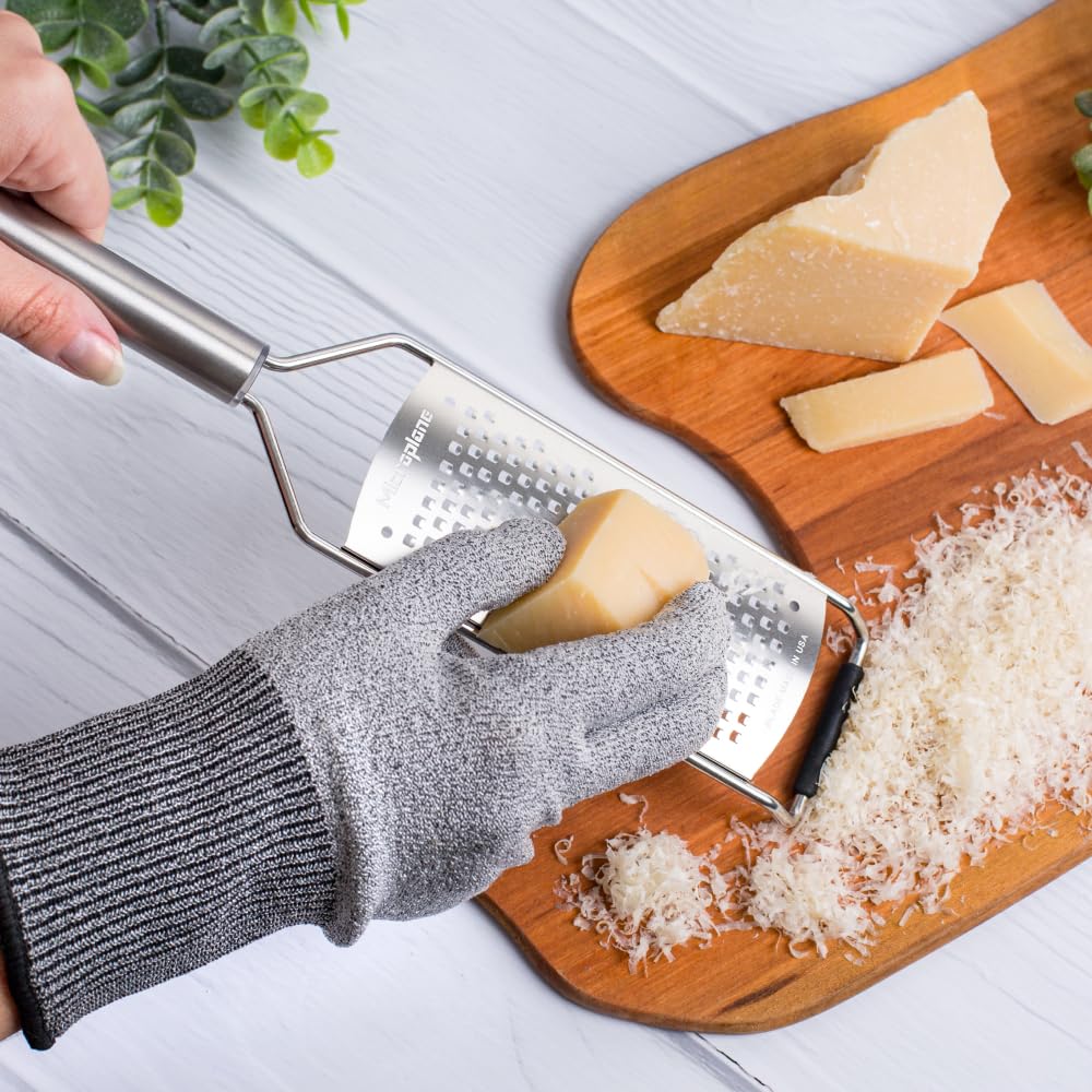 Microplane Professional Series Kitchen Grater new Coarse for Cheese, Carrot, Ginger, Coconut, Nuts and Horseradish with Stainless Steel Blades - Made in USA