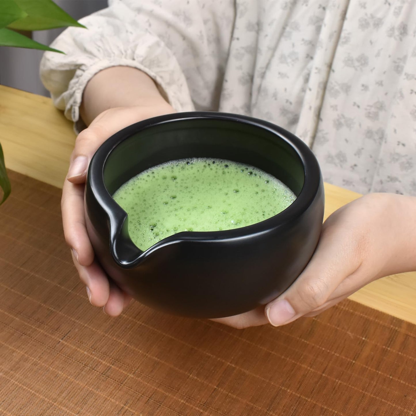 Artcome 7 Pcs Complete Matcha Tea Ceremony Kit for Tea Ceremony, Bowl with Pouring Spout, Whisk, Tea Scoop, Matcha Powder Strainer, Matcha Tea Set For Making Usucha, Koicha and Matcha Latte (Black)