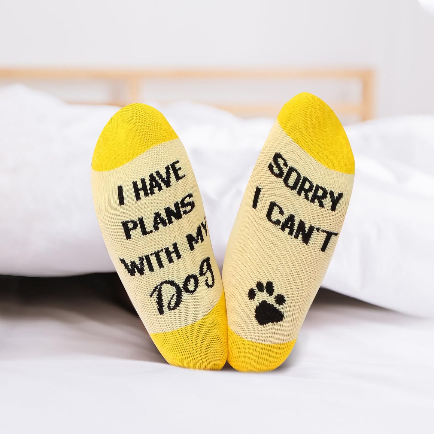 Dog Mom Gifts for Women Best Dog Mom Gifts Dog Gift Basket Cool Gifts for Dog Lovers Including Makeup Bag 20 oz Tumbler Keychain Socks Candle Bracelet Gift Card for Birthday Christmas Mothers Day