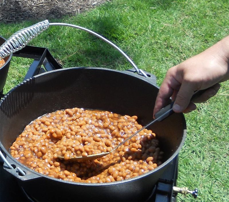 4 Qt. Seasoned Cast Iron Dutch Oven with Feet and Coal Lid
