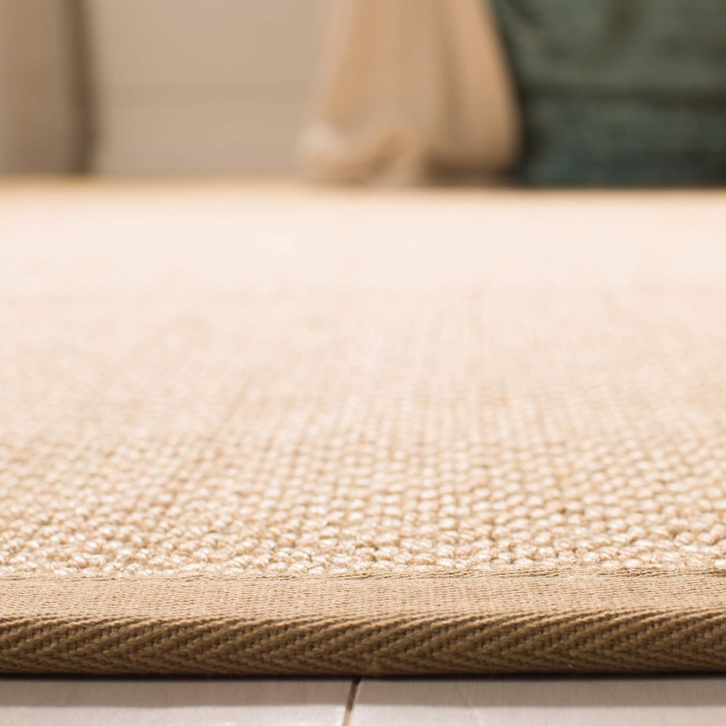 SAFAVIEH Natural Fiber Collection Area Rug - 4' Round, Maize & Linen, Border Sisal Design, Easy Care, Ideal for High Traffic Areas in Living Room, Bedroom (NF141B)