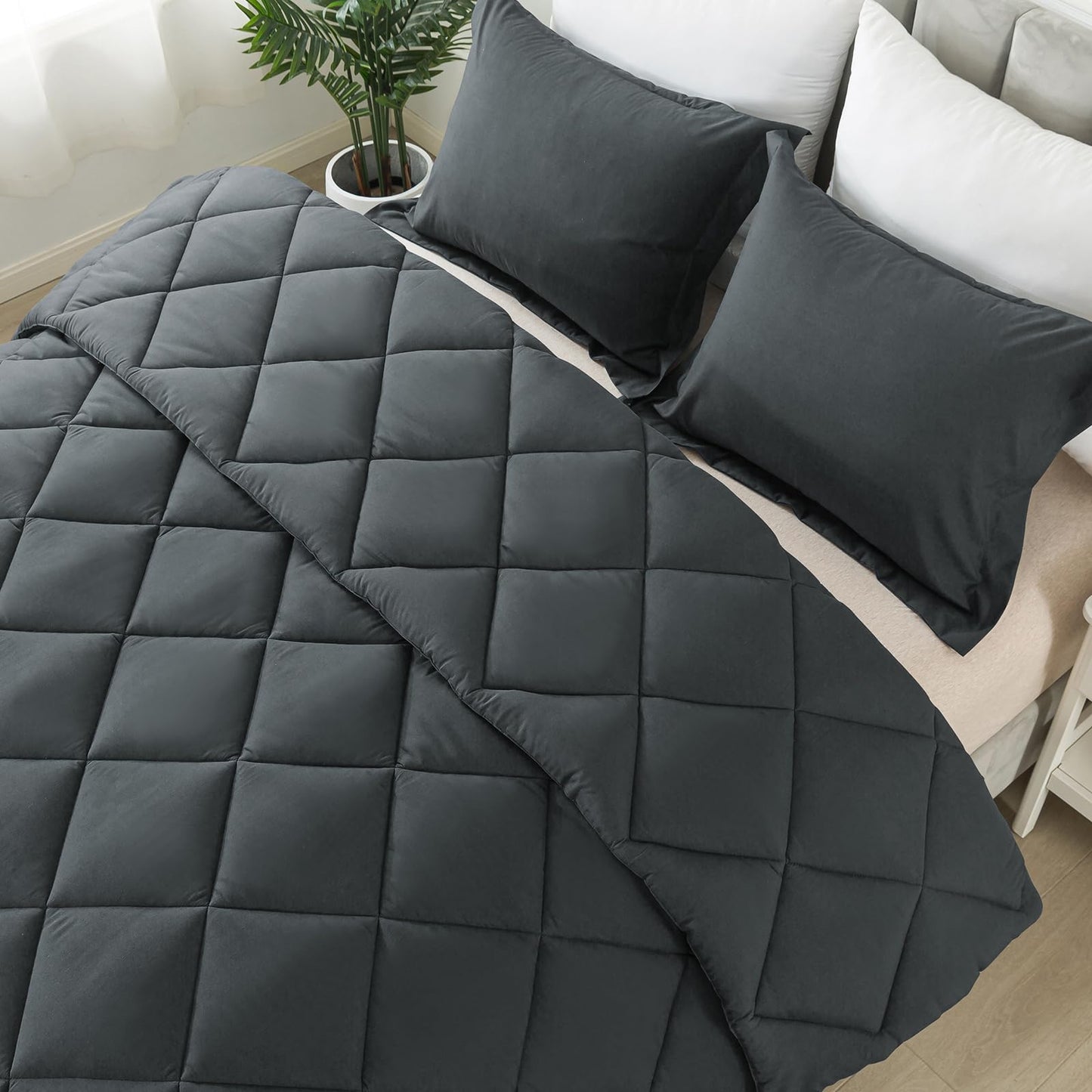 HYLEORY California King Size Comforter Set with 2 Pillow Shams - Down Alternative Bed Comforters Bedding Sets for All Season - Lightweight - Machine Washable - Dark Grey