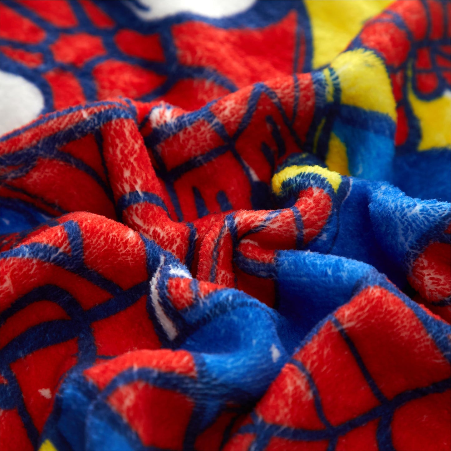 Idea Nuova Spidey and His Amazing Friends Toddler Quilted Nap Mat with Built in Blanket and Pillow, 20" Wx46 L, Spidey and Friends