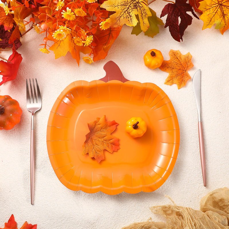Dandat 50 Pcs Fall Pumpkin Disposable Paper Plates 9 Inch Thanksgiving Harvest Party Plates Orange Round Dinner Decor Halloween Party Favors for Autumn Kitchen Home Dining Supplies