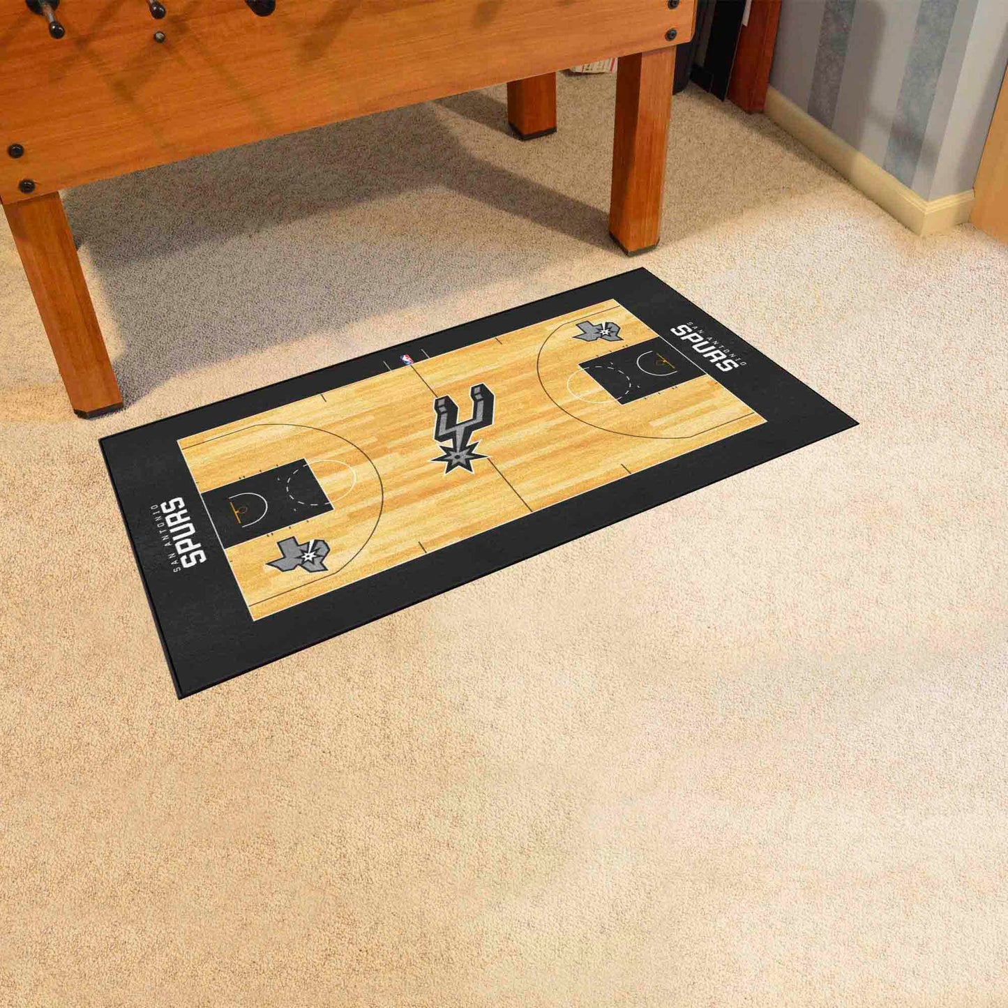 FANMATS 9402 San Antonio Spurs Large Court Runner Rug - 30in. x 54in.