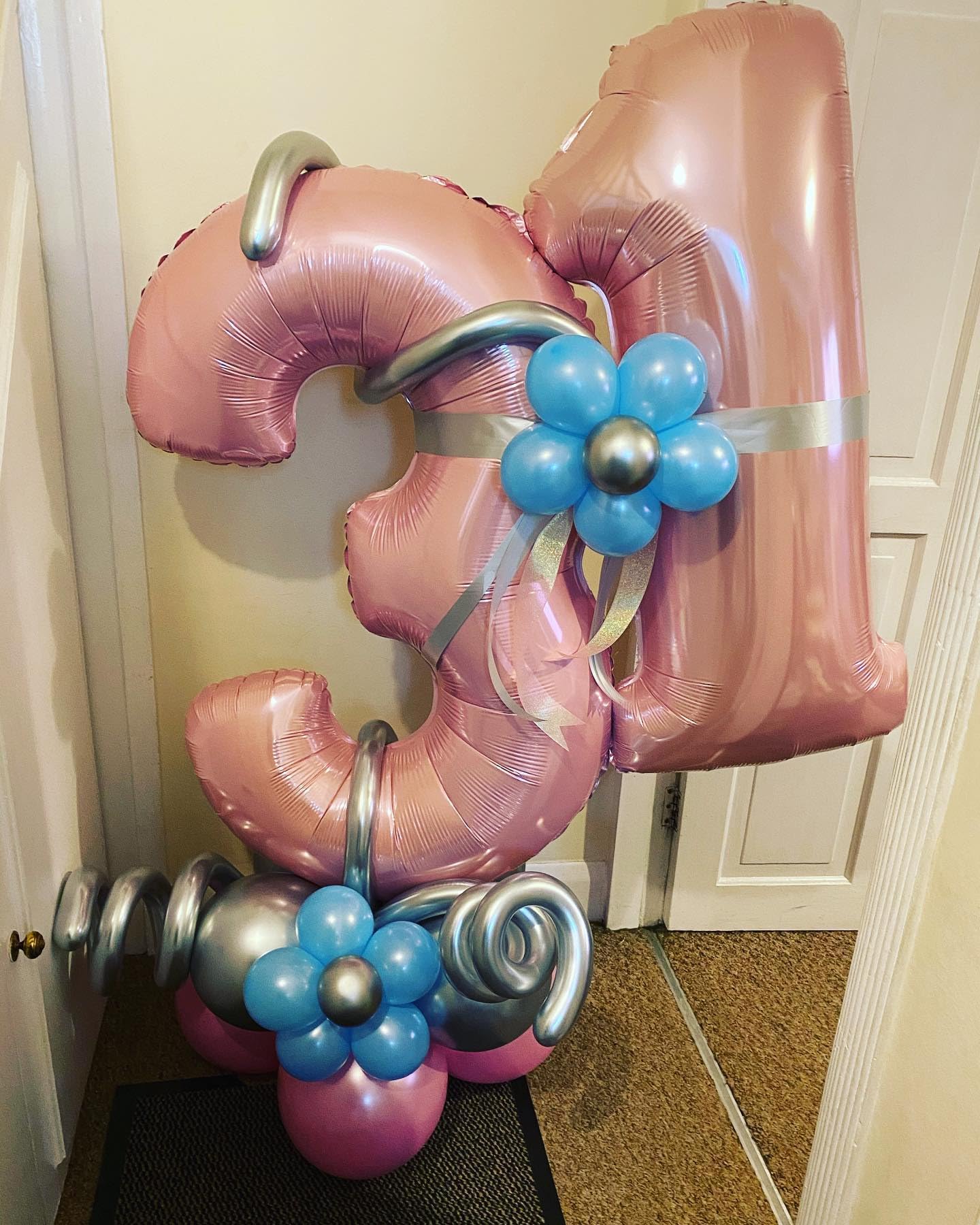 Light Pink Balloon Number 5, 40 Inch Large Self Inflating Foil Number Balloons 0-9, Pastel Pink Digital 5 Helium Balloon for 5th Girls Women Birthday Party Graduation Anniversary Decorations