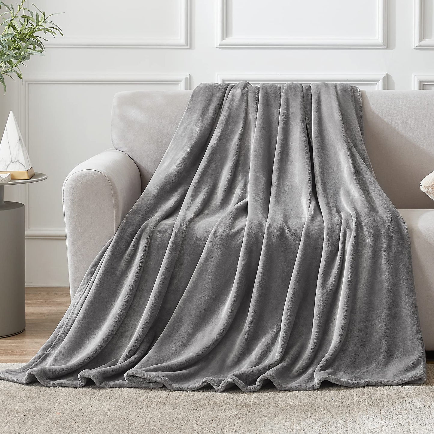 Hansleep Fleece King Size Blanket for Bed Grey, Super Soft Flannel Fuzzy King Size Blanket Gray, Plush Cozy Blanket for All Seasons, Grey, King 90x108 Inches