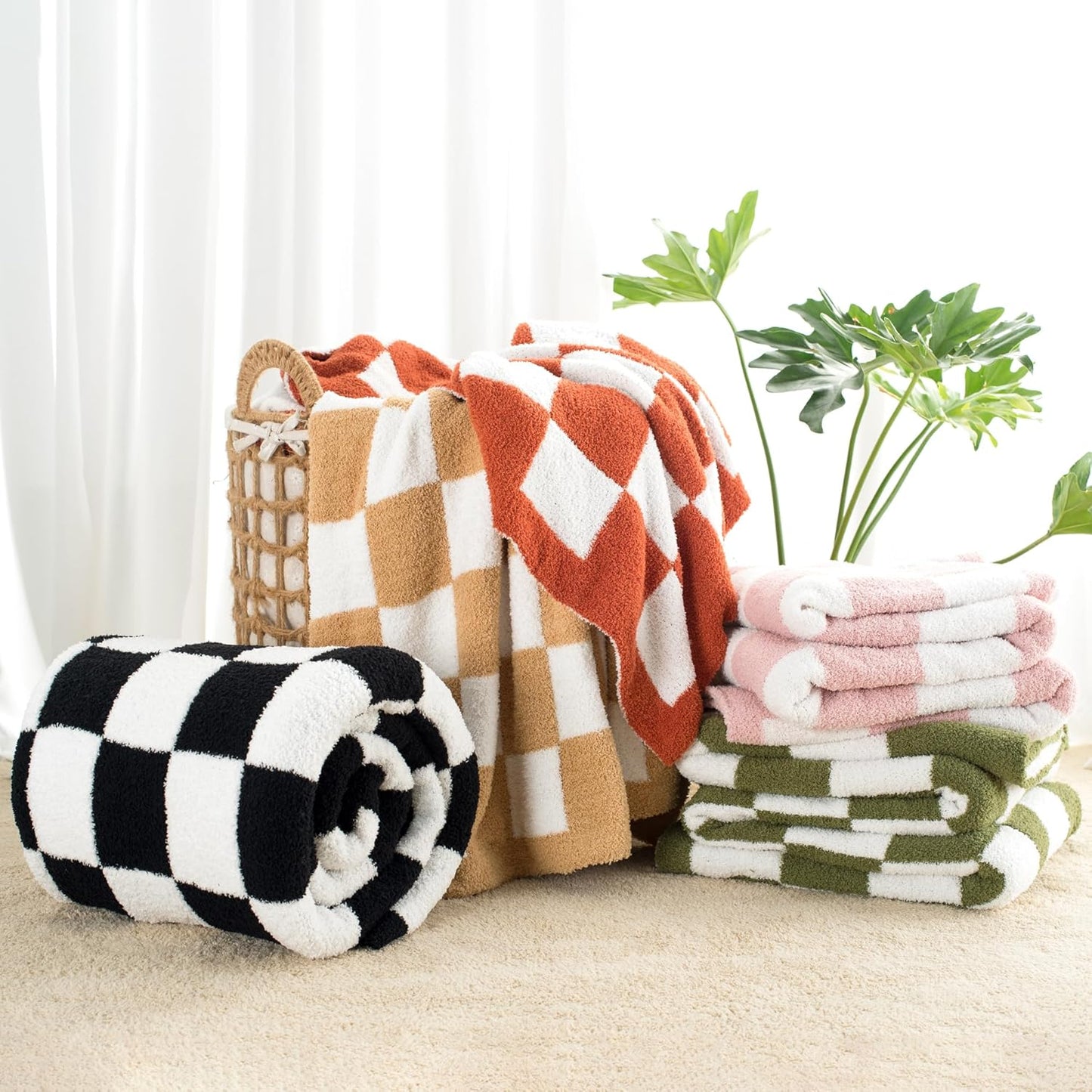 Carriediosa Checkered Throw Blanket 90" X 90" Queen, 400GSM Ultra Soft Microfiber Fuzzy Fluffy Reversible Cute Preppy Knitted Blankets Cozy Plush Fall Throws for Couch, Bed, Sofa, Rust
