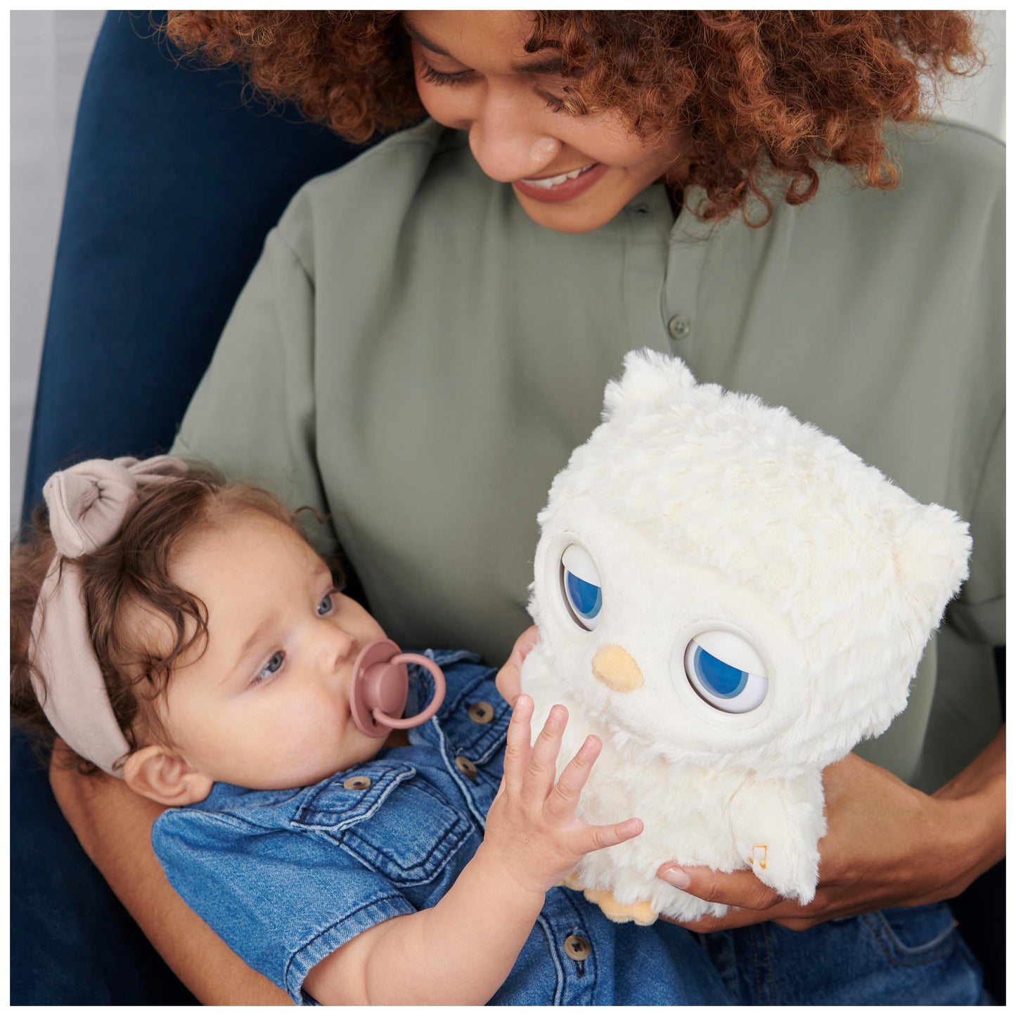 GUND Baby Sleepy Eyes Owl Bedtime Soother Plush Owl Stuffed Animal Night Light & Sound Machine for Baby Boys and Girls, 8”