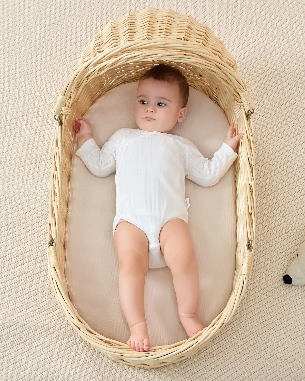 JELLYMONI 2-Pack Muslin Bassinet Sheets for Girls Boys, 100% Cotton Bassinet Mattress Sheets Soft Breathable Universal Fit for Baby Bassinets, Moses Basket, Hourglass Oval and Rectangle Mattress