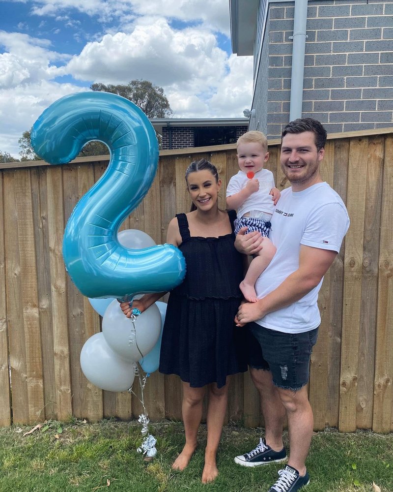 Pearlescent Blue Number 24 Balloon 40 inch, 24 Number Balloons, 24th Birthday Decorations, 24 Year Old Women Men Pearlescent Blue Party Supplies
