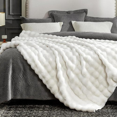 Cozy Bliss Faux Fur Throw Blanket - Soft Plush Bubble Design for Couch & Sofa | 50x60 Inches Cream White