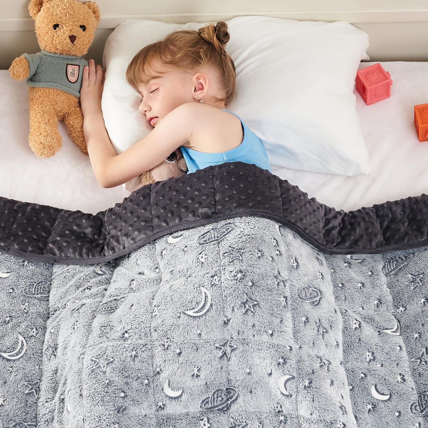 yescool Weighted Blanket 3 Pounds Weighted Lap Blanket, Glow in The Dark Star Heavy Blanket for Sleeping, Washable Warm Minky Weighted Throw Blanket for 20-40lbs,36"x48"