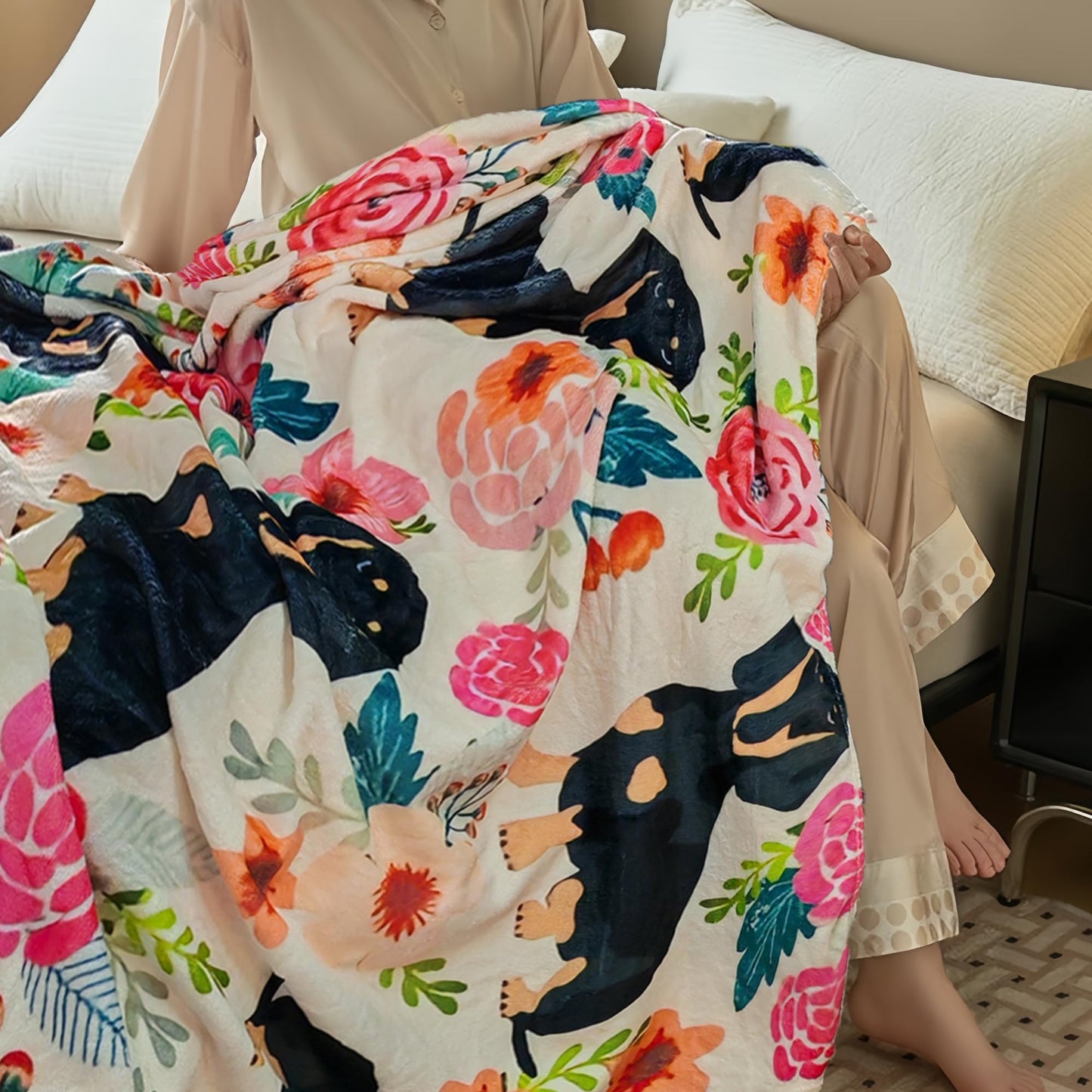 Koesnbre Cute Dachshund Blanket for Women Girls Kids Adults 50" x 60", Dog Flannel Throw for Sofa Couch Bed Living Room, Gifts for Animal Lovers