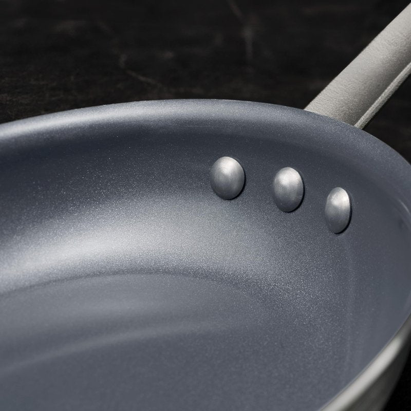 Tramontina Professional 14-Inch Ceramic Non Stick Extra Large Frying Pan, Heavy-Gauge Aluminum Skillet with Ceramic Nonstick Coating, Dishwasher and Oven Safe, Gray