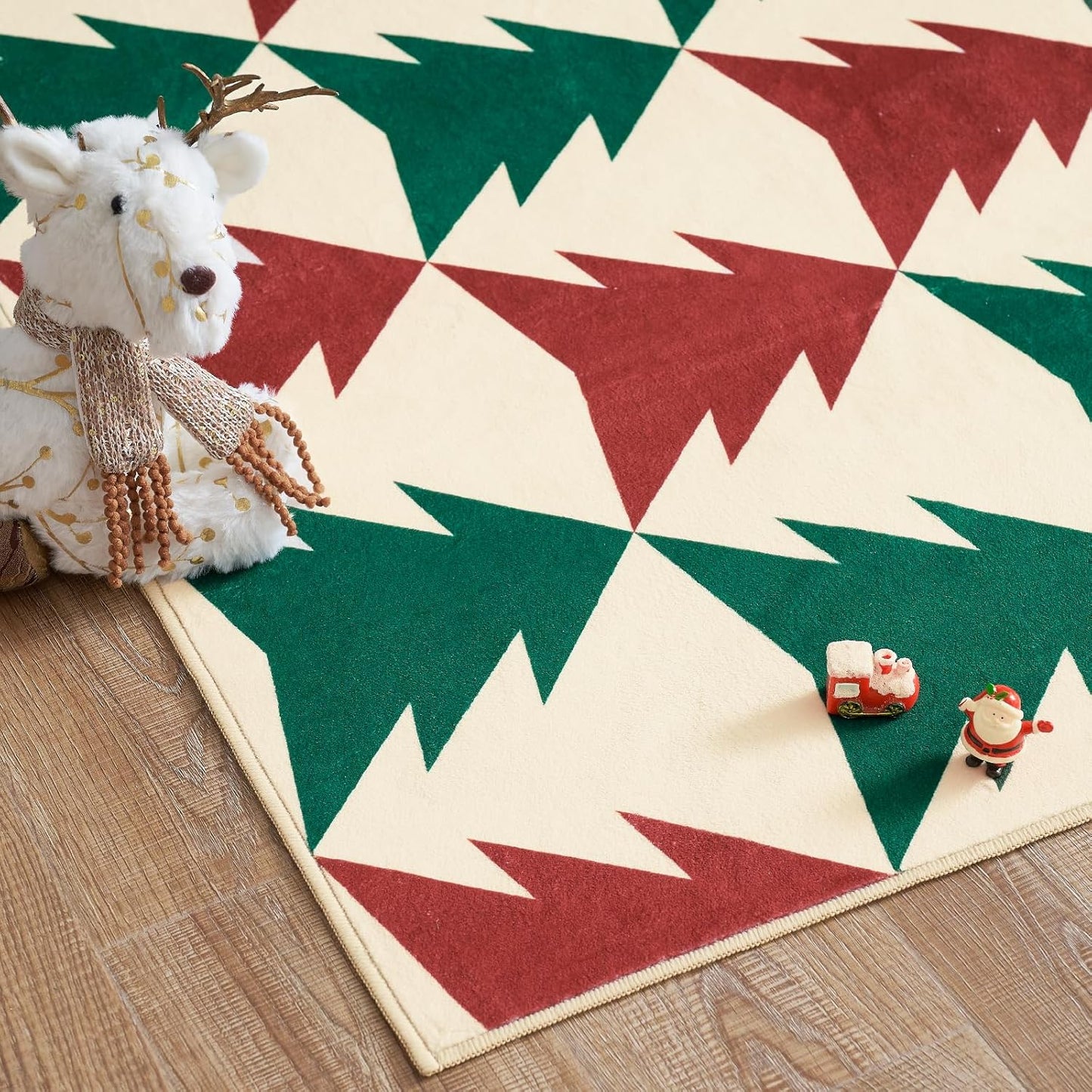jinchan Christmas Runner Rug 3x8 Hallway Rug Xmas Tree Runner Kitchen Rug Soft Washable Non Slip Holiday Decorative Floor Carpet for Bedroom Bathroom Laundry Living Room (Red & Green on Cream,3x8ft)