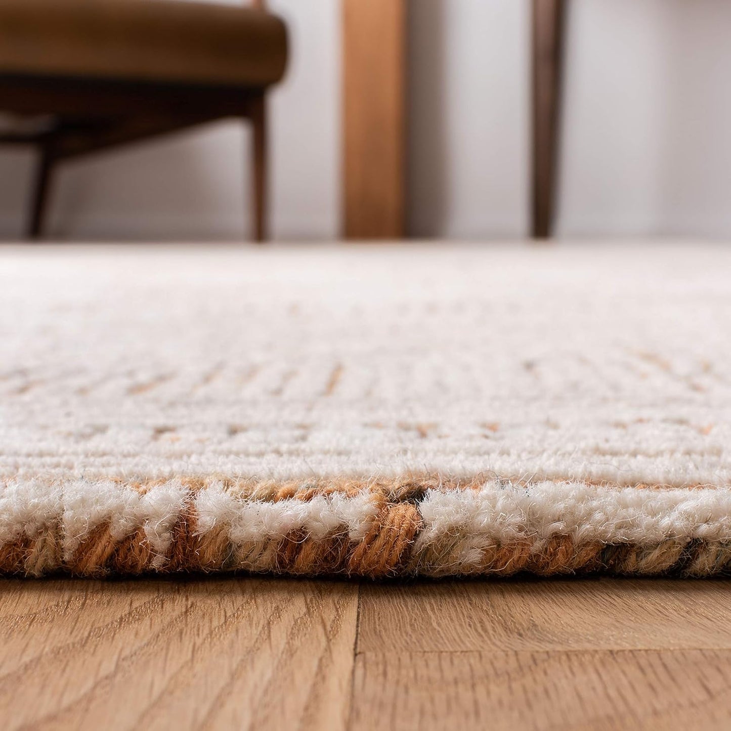 SAFAVIEH Abstract Collection Area Rug - 4' Square, Ivory & Rust, Handmade Wool, Ideal for High Traffic Areas in Living Room, Bedroom (ABT340P)