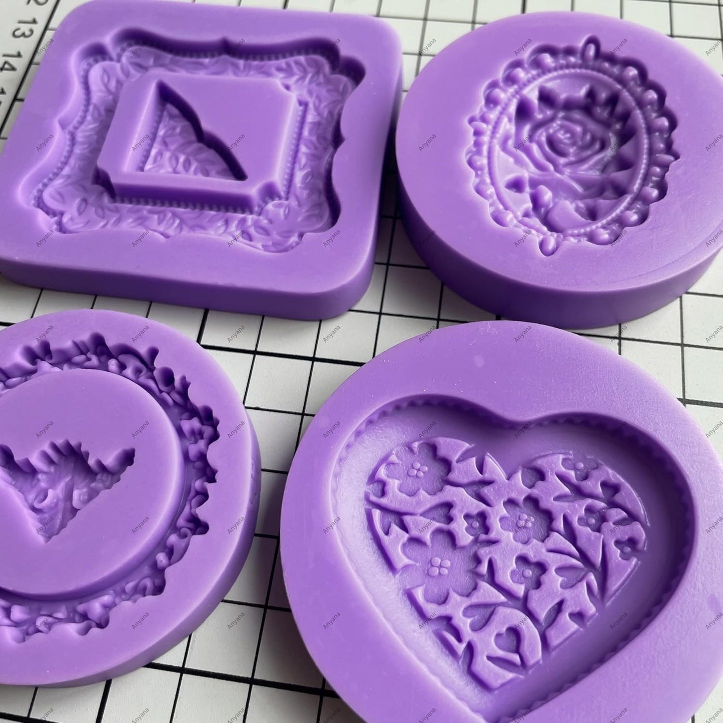 Heart-Shaped Mini Wedding Rose Corner Mirror Frame & Silicone Cake Mold Set