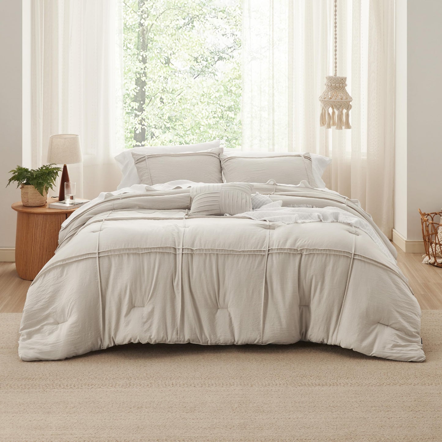 Bedsure King Comforter Set - 4 Pieces Grid Pleat Bed Set, Beige Boho Bedding for All Season, 1 Soft Comforter, 2 Pillowcases, 1 Decorative Pillow