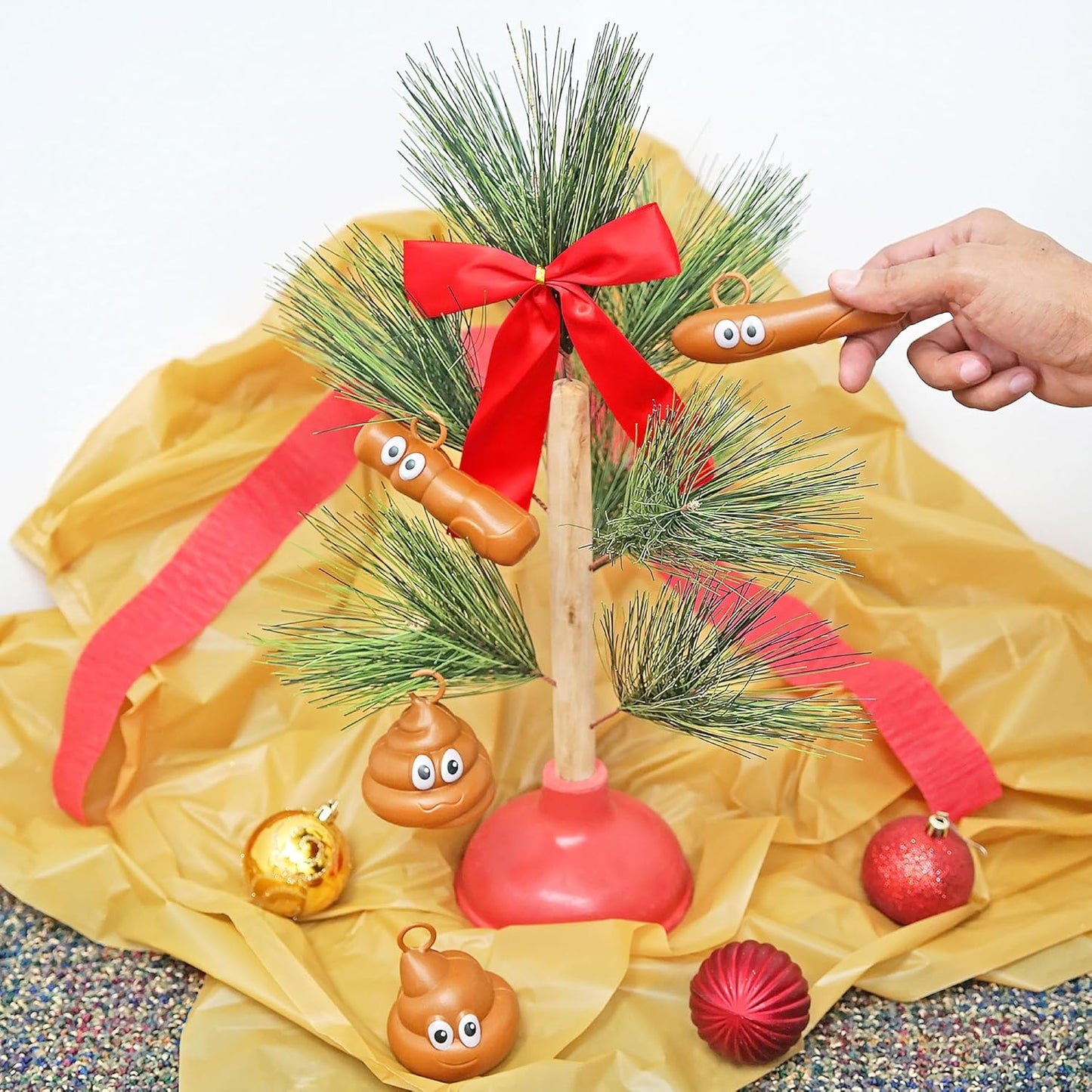 Redneck Plunger Christmas Tree - Funny Toilet Humor Holiday Gift for Adults