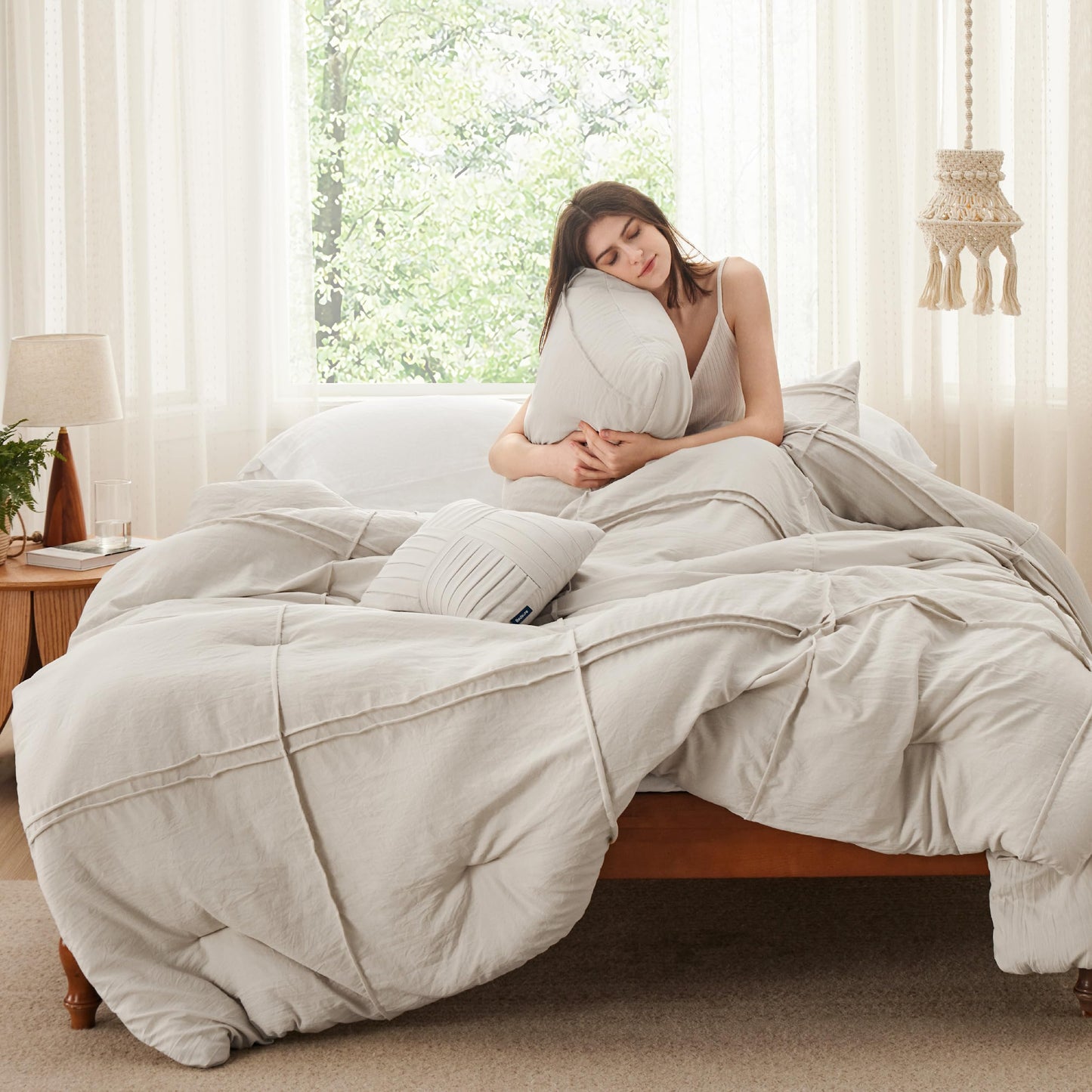 Bedsure King Comforter Set - 4 Pieces Grid Pleat Bed Set, Beige Boho Bedding for All Season, 1 Soft Comforter, 2 Pillowcases, 1 Decorative Pillow