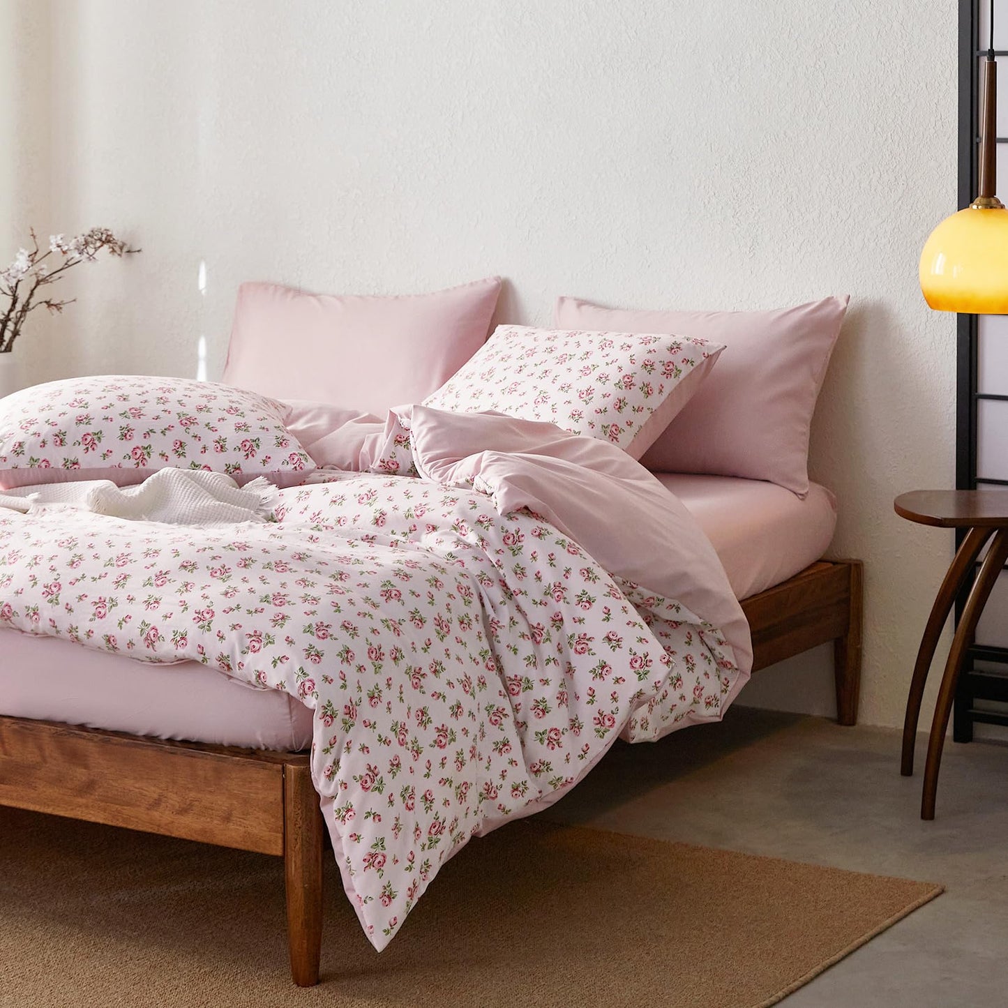 Wake In Cloud - Floral Comforter Set, Coquette Cottagecore Aesthetic Flower Shabby Chic Pattern for Women Teen Girls, Soft Lightweight Bedding, 3 Pieces, Pink, Twin/Twin XL Size