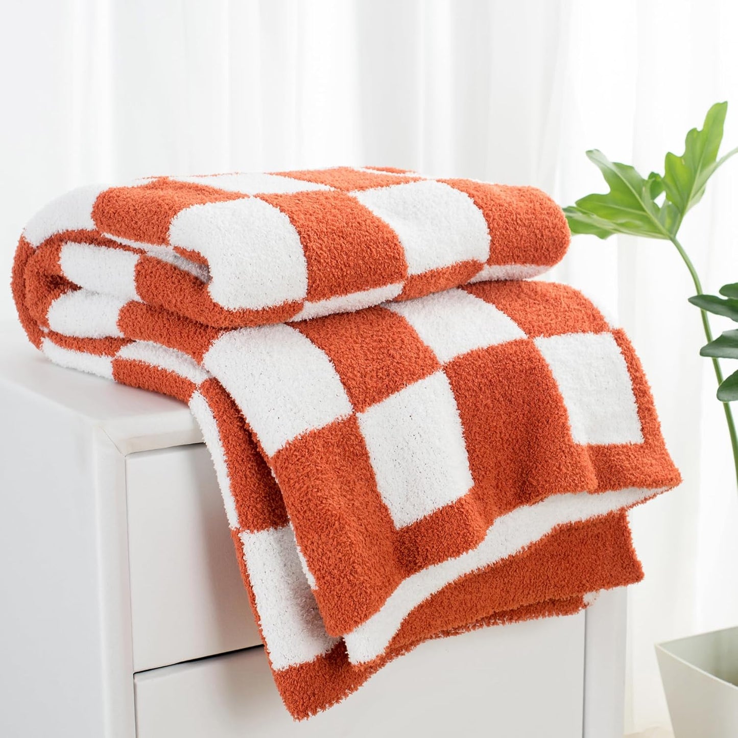 Carriediosa Checkered Throw Blanket 90" X 90" Queen, 400GSM Ultra Soft Microfiber Fuzzy Fluffy Reversible Cute Preppy Knitted Blankets Cozy Plush Fall Throws for Couch, Bed, Sofa, Rust