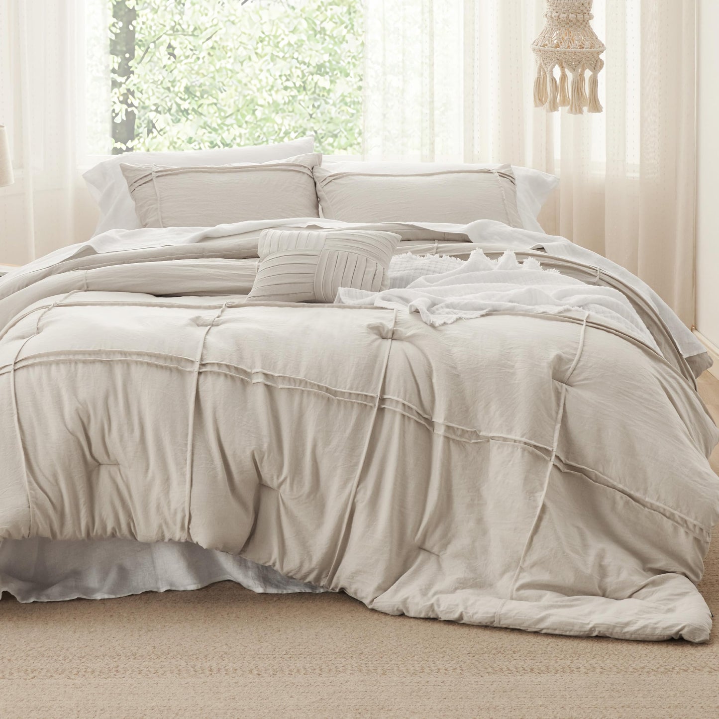 Bedsure King Comforter Set - 4 Pieces Grid Pleat Bed Set, Beige Boho Bedding for All Season, 1 Soft Comforter, 2 Pillowcases, 1 Decorative Pillow
