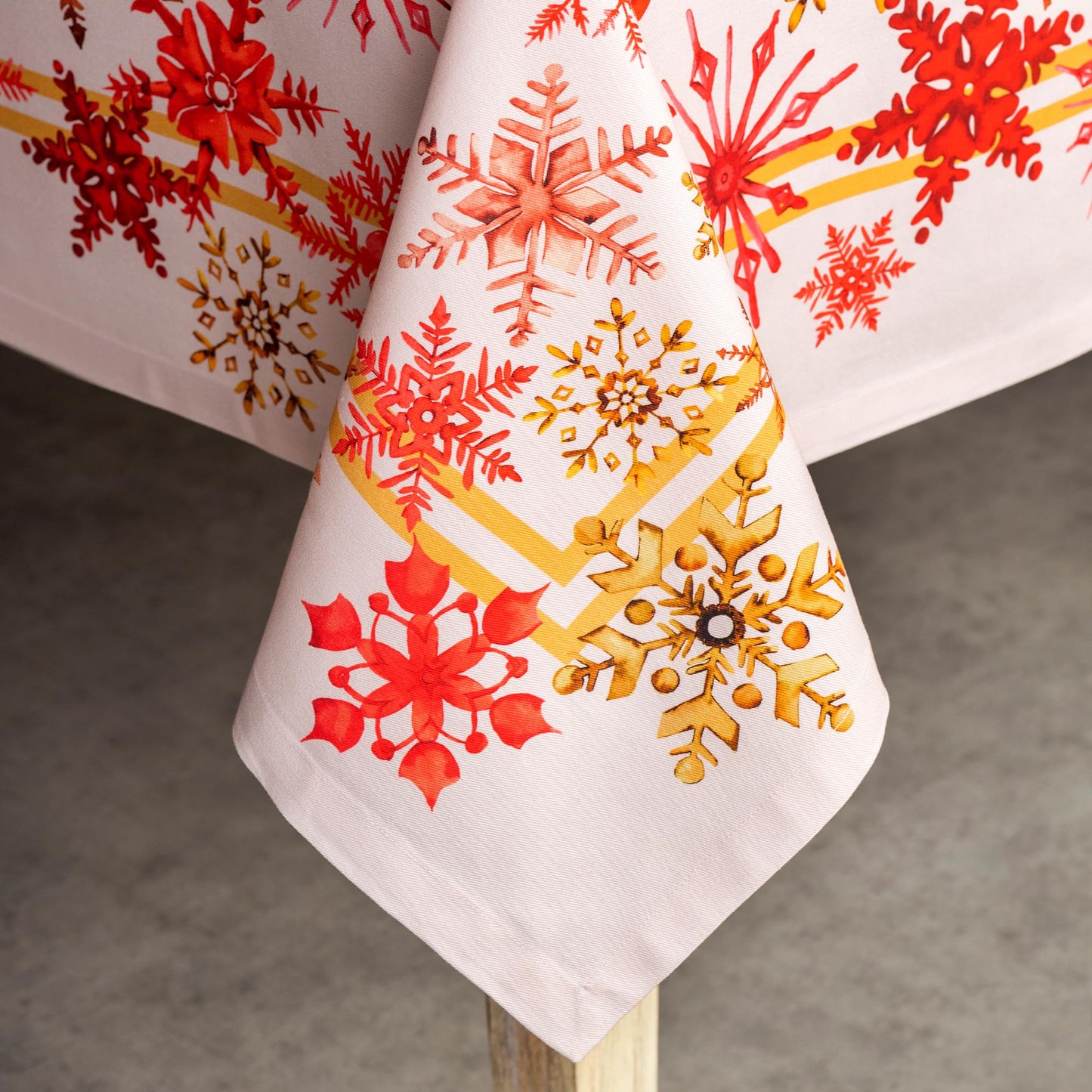Maison d' Hermine Table Cloth Rectangle Table 100% Cotton 54 x 72 Inches Fall Tablecloth Reusable Everyday Use for Thanksgiving Christmas Decorations Dining Farmhouse Party (Crystal Star)